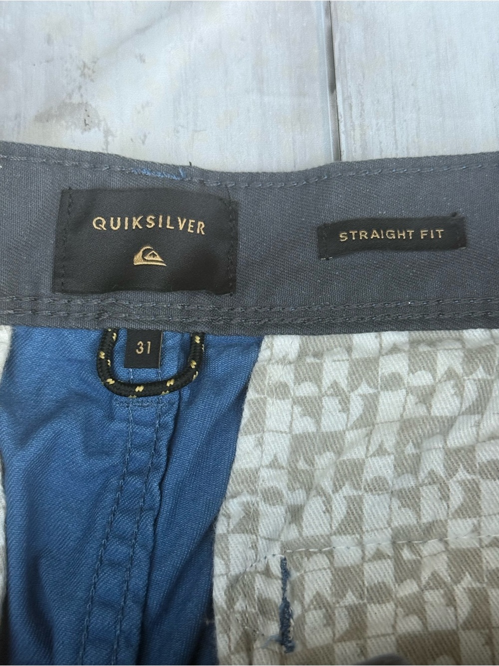 Quiksilver Men's Slate Blue Flat Front Chino Shorts - Picture 5 of 8